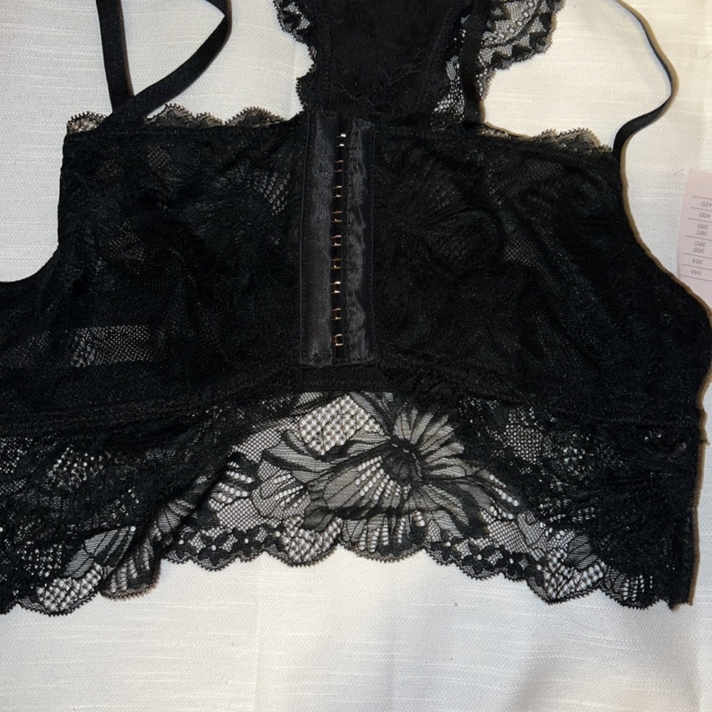 New with tags sexy lace bra and panty